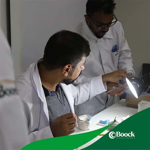 Colégio Boock - CURSO TÉCNICO EM ENFERMAGEM Inicie sua carreira na Enfermagem em uma instituição de referência. No Colégio Politécnico Boock, oferecemos um curso técnico em Enfermagem reconhecido pelo MEC, com estágio garantido e material educacional gratuito. Prepare-se para uma carreira de sucesso na área de saúde.