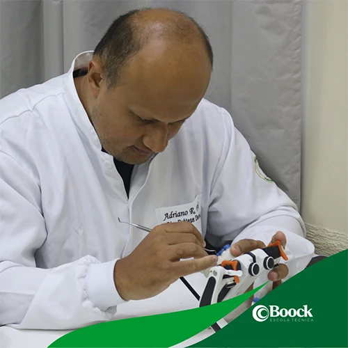 Colégio Boock - CURSO TÉCNICO EM ENFERMAGEM Inicie sua carreira na Enfermagem em uma instituição de referência. No Colégio Politécnico Boock, oferecemos um curso técnico em Enfermagem reconhecido pelo MEC, com estágio garantido e material educacional gratuito. Prepare-se para uma carreira de sucesso na área de saúde.
